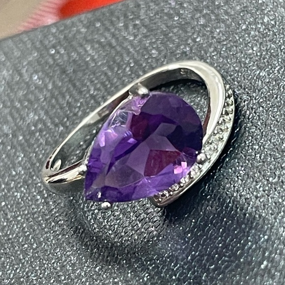 Unheated, purple pear amethyst and white topaz sterling silver ring. Size 6. - Picture 3 of 9
